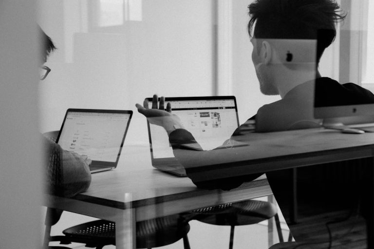 Sustainable Swaps: Eco-Friendly Office Supplies for a Greener Workplace